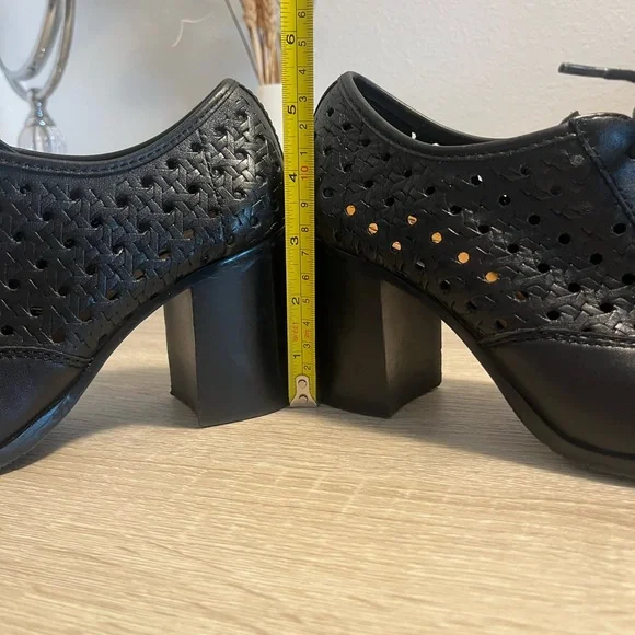 Patricia Nash Parma Heeled Oxford - Picture 11 of 12